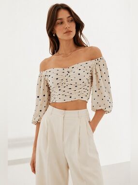 Wilfred Aritzia Ruched Off Shoulder Crop Top Cream Navy Polka Dot S